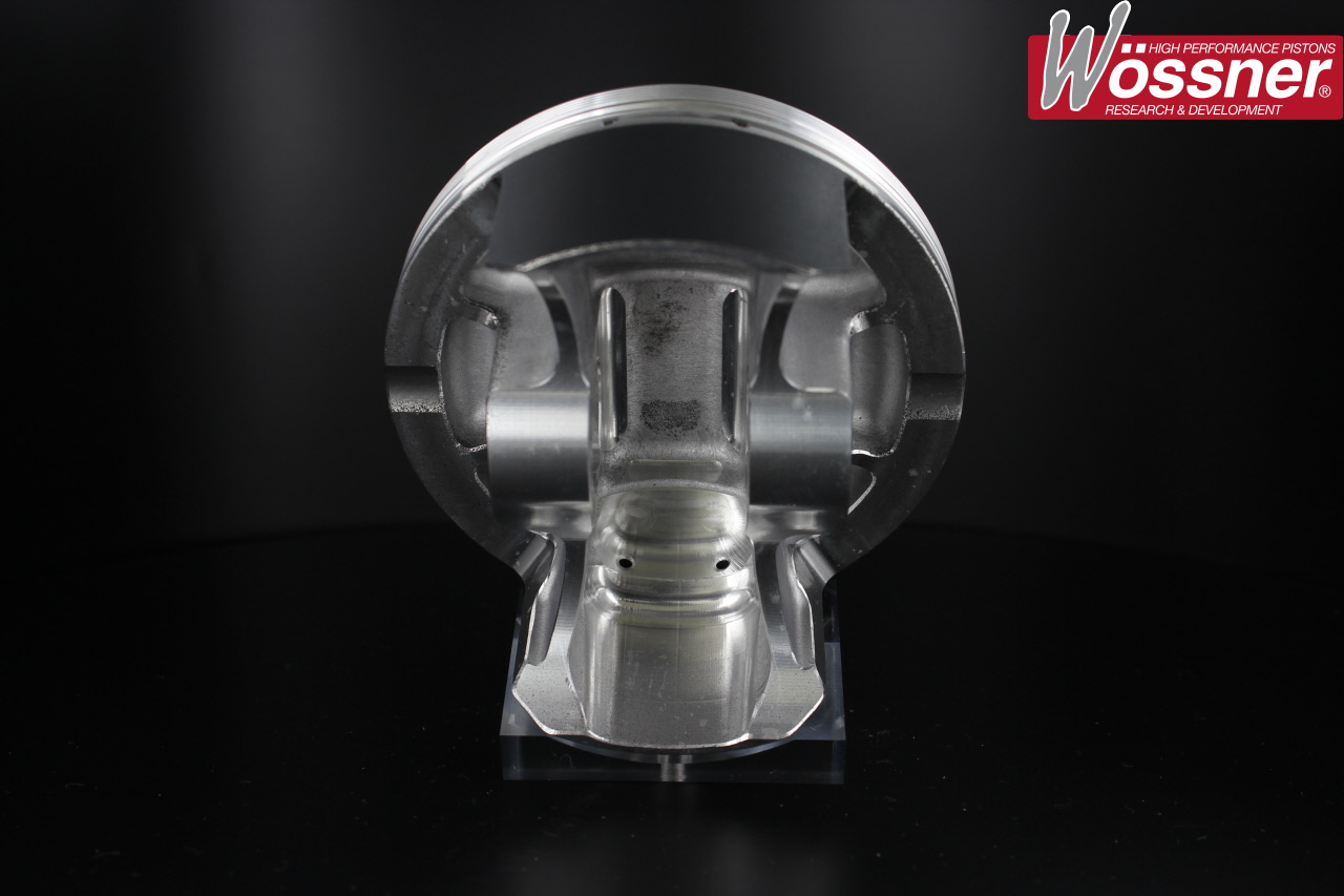 TC570, TE570, TC610 & TE610 Forged Piston 1999-2004